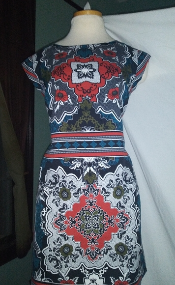 Banana Republic Dresses & Skirts - Gorgeous Banana Republic Print Dress